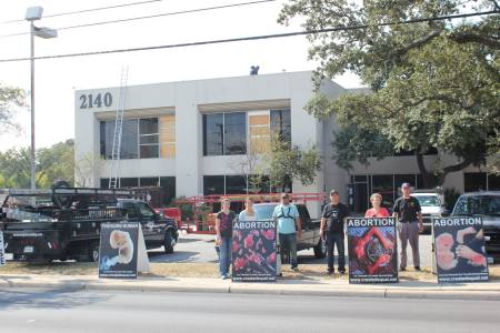 Created Equal protests in front of San Antonio Planned Parenthood.  Image credit: Created Equal FB page 